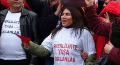 emeklilikte_yasa_takilanlar_eylem_yapti_1402227565_7667
