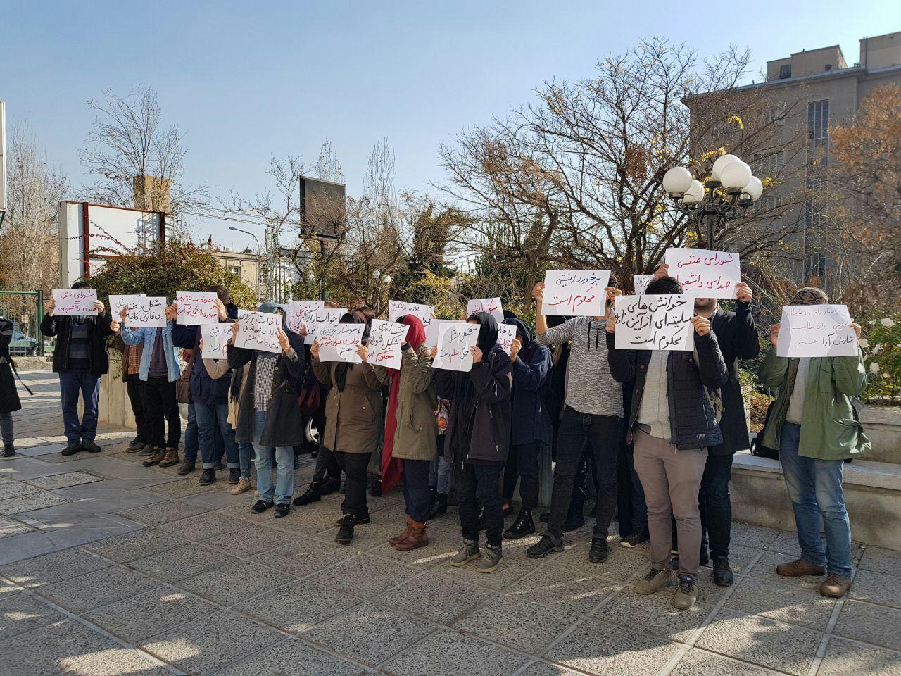 İran'da Emekçilerin Eylemleri ve İşçi Lideri Eshmail Bakshi'ye İşkence – Kadir Anari