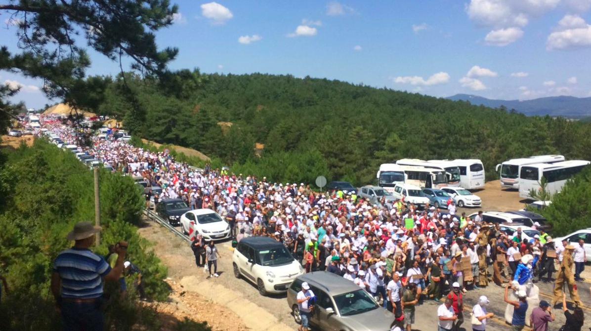 Thousands of People are Resisting Against the Massacre of Mount Ida for Gold Mine!